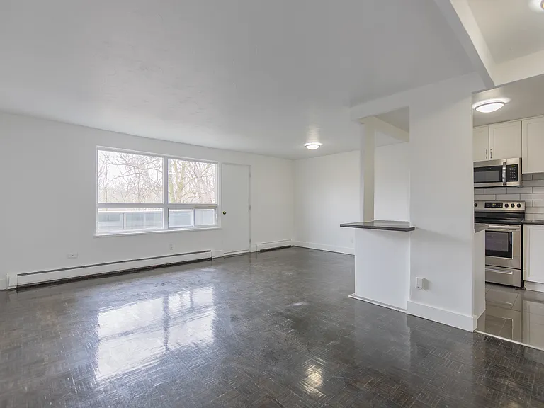 285 Erb St W — Photo 17