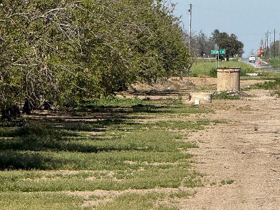 3rd image of 6009 S Whitworth Rd