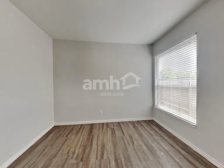 6733 River Ridge Ln — Photo 13