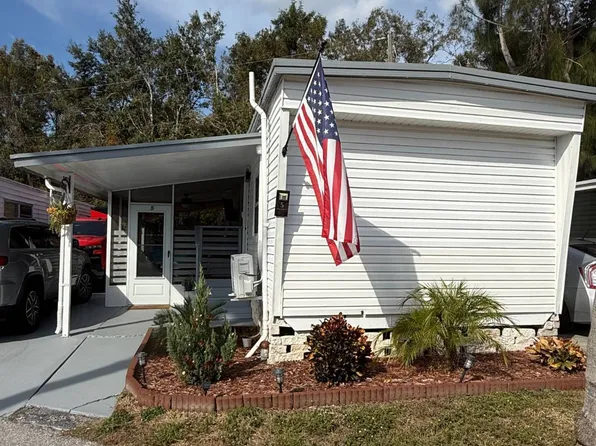 9204 66th St N, Pinellas Park, FL 33782