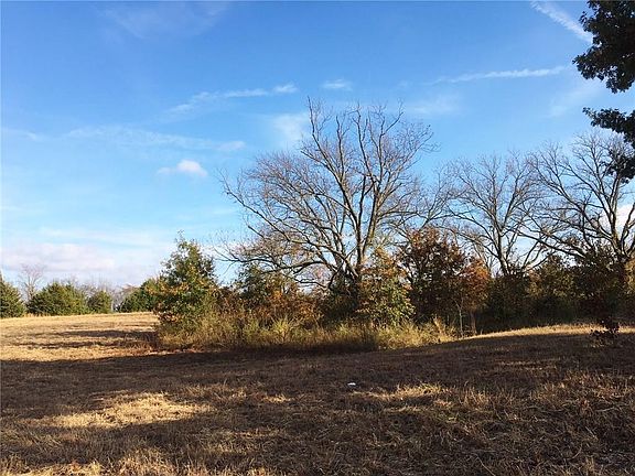 2nd image of 1050 County Road 4215