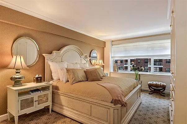 Sold by Corcoran | media 3