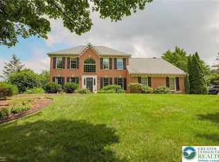 4484 Woodlawn Dr, Emmaus, PA
