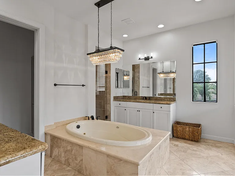 9521 Eden Mnr — Photo 96