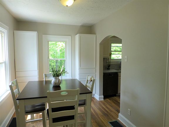 5th image of 67 Goodridge Dr