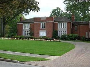 18100 Shaker Blvd, Shaker Heights, OH 44120