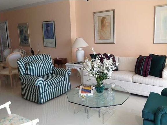 4th image of 300 Bayview Dr APT 514