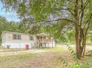 11298 Lakeview Dr N, Milton, FL 32583