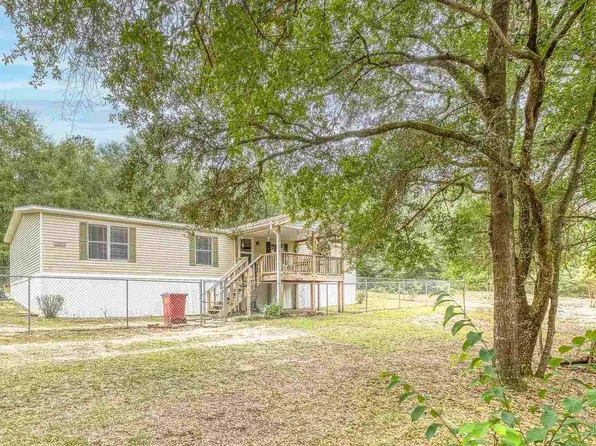 11298 Lakeview Dr N, Milton, FL 32583