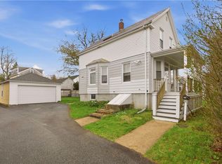 18 Cummings Rd, Newport, RI 02840