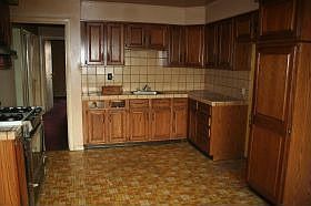 4th image of 130 Bright St