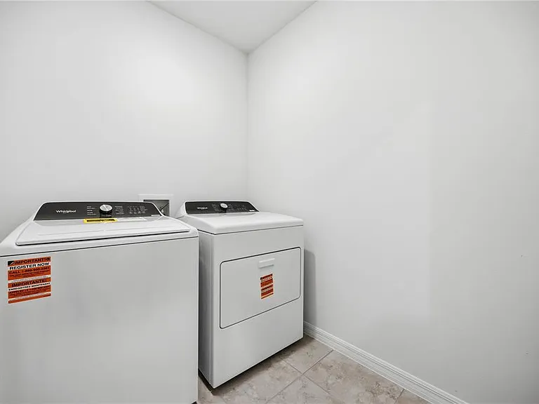 5009 Katrina Dr — Photo 21