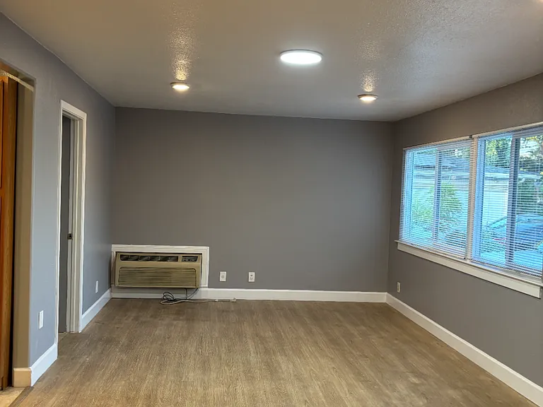 Pacina Dr — Photo 2