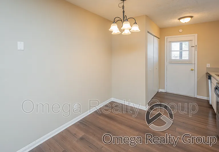 Lakeridge Apartments — Photo 89