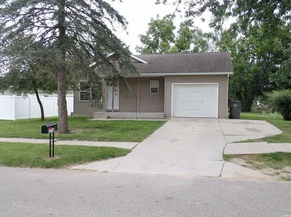 3134 Lawton Ave, Elkhart, IN 46517