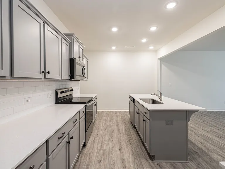 105 Luna Ln — Photo 8