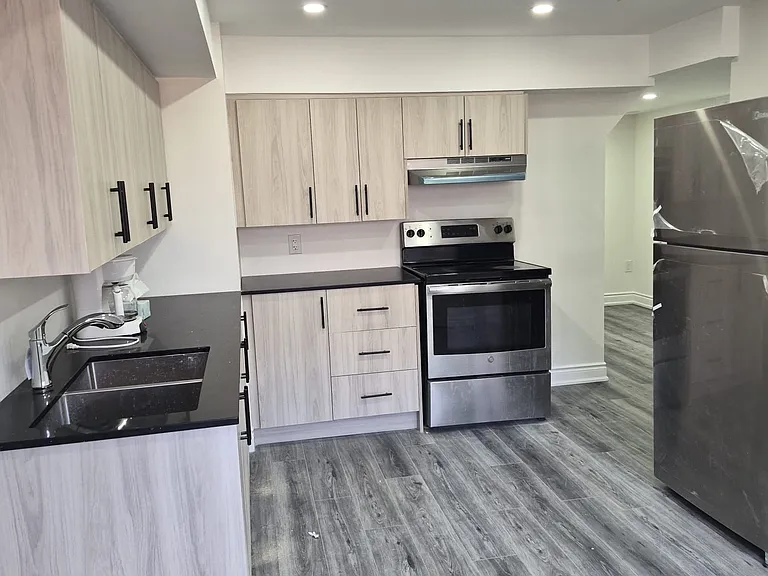 2129 Wilson St — Photo 7