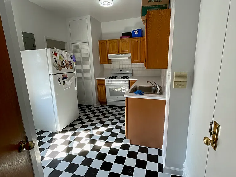 145 S 4th St #3 — Photo 10
