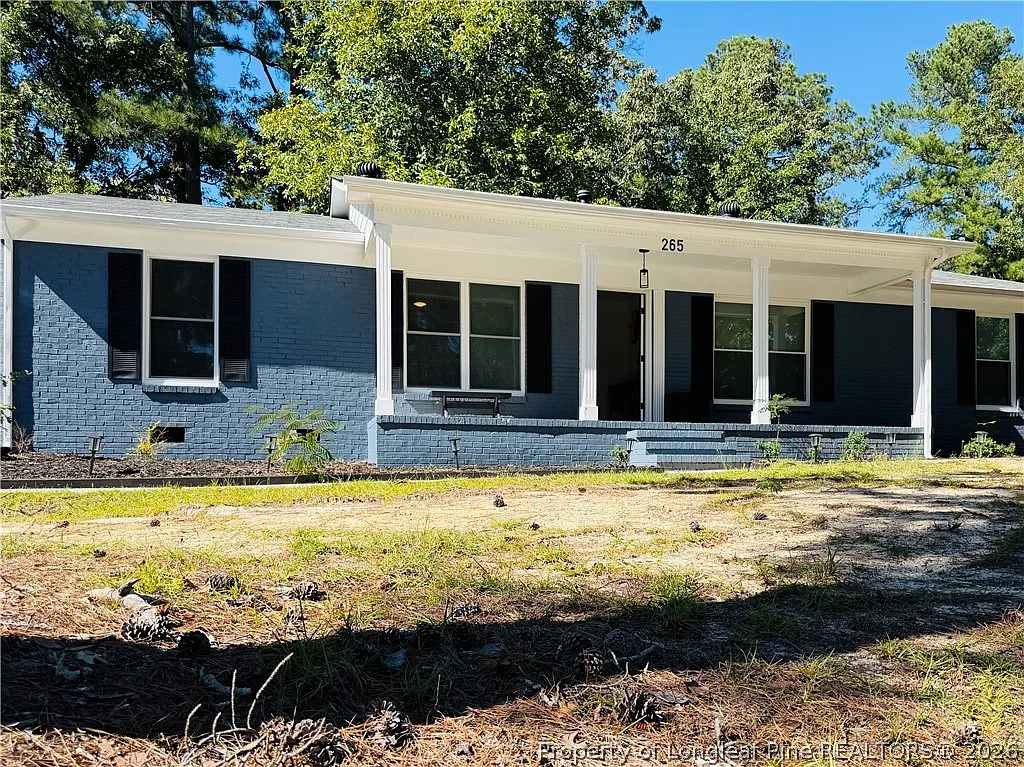 3 bed, 2.0 bath, 1613 sqft, $1,700 — Photo 1
