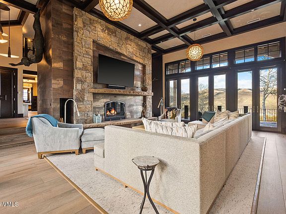 4th image of 300 Aspen Bluff Ln