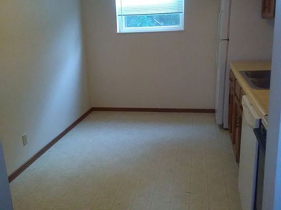 3rd image of 1134 2nd St APT N1