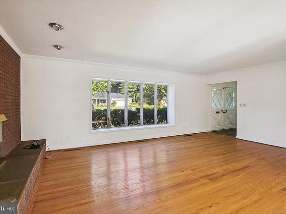 3rd image of 7405 Gatewood Ct