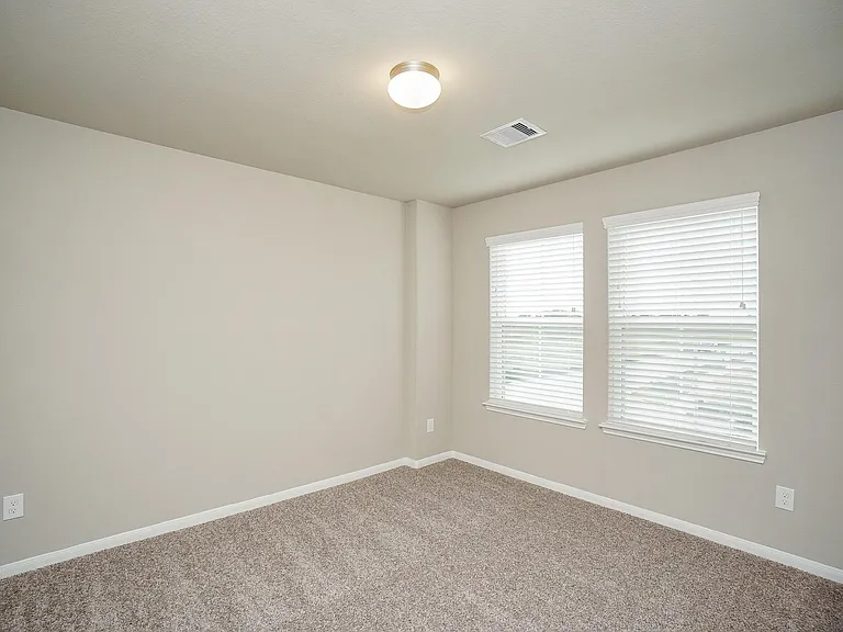 5463 Grand View Dr — Photo 20