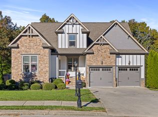 6625 Satjanon Dr, Ooltewah, TN 37363