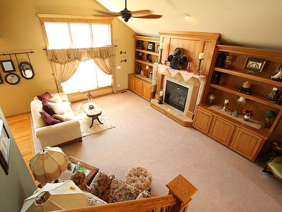 4th image of 810 N T Ct