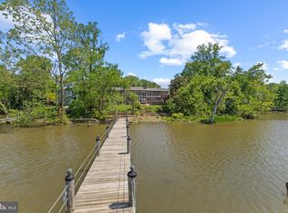 8730 Stockton Pkwy, Alexandria, VA 22308