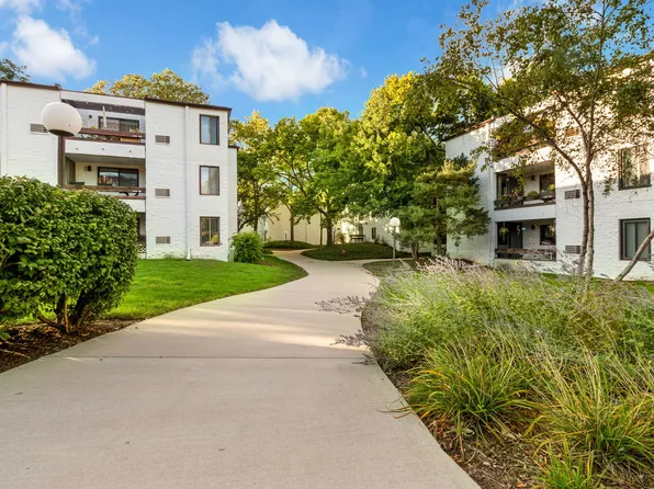 338 W Miner St #1A, Arlington Heights, IL 60005