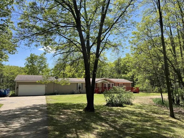 371 Elk Avenue, Oxford, WI 53952