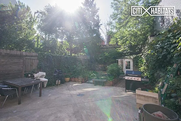 Rented by Citi Habitats | media 10