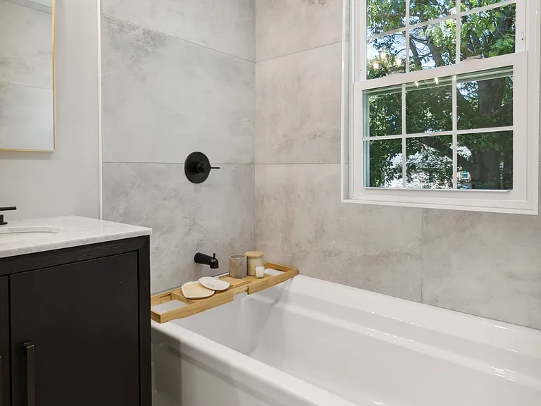 1110 W Valley Rd — Photo 54