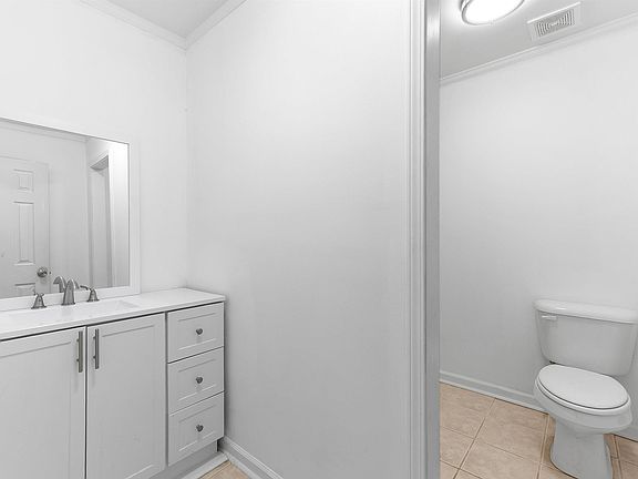 5th image of 225 Blue Ridge Ln