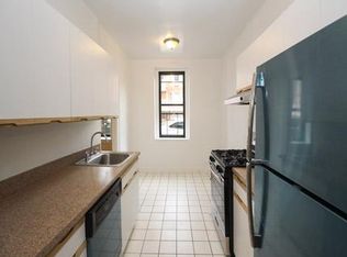 3618 165th St #1E, Flushing, NY 11358