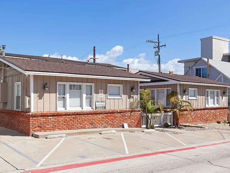 802-812 El Carmel Pl #810.5 — Photo 8