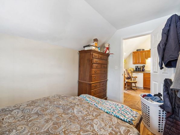 manchester-new-hampshire-95345048 picture