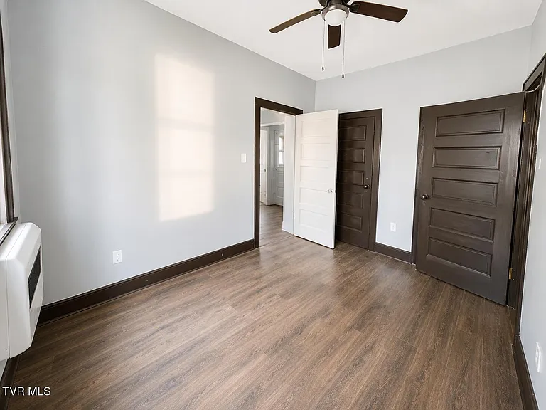 502 Lee St #1 — Photo 7