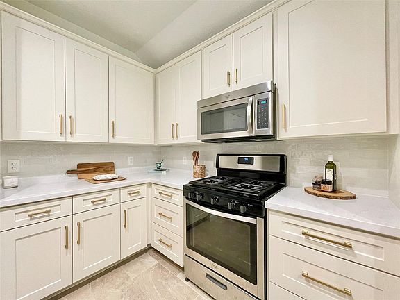 4th image of 20503 Spring Aspen Ln