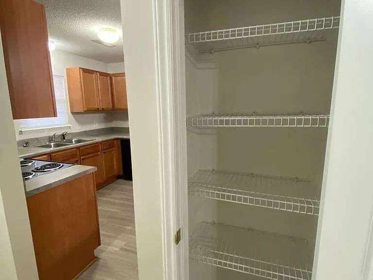 Meridian Park Apartments — Photo 99