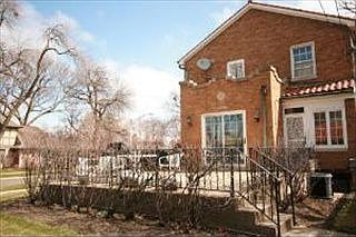 1st image of 1047 N Oak Park Ave