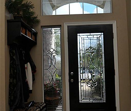 Entry shows off lead glass door....very welcoming!
