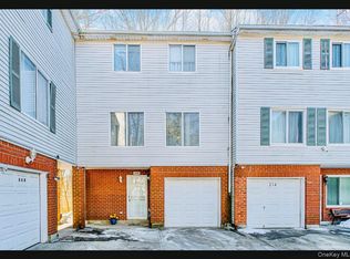 212 ilyssa way, Staten Island, NY 10312