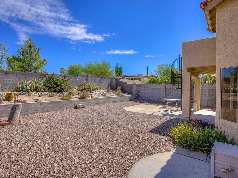 9649 E Briana Ln — Photo 32