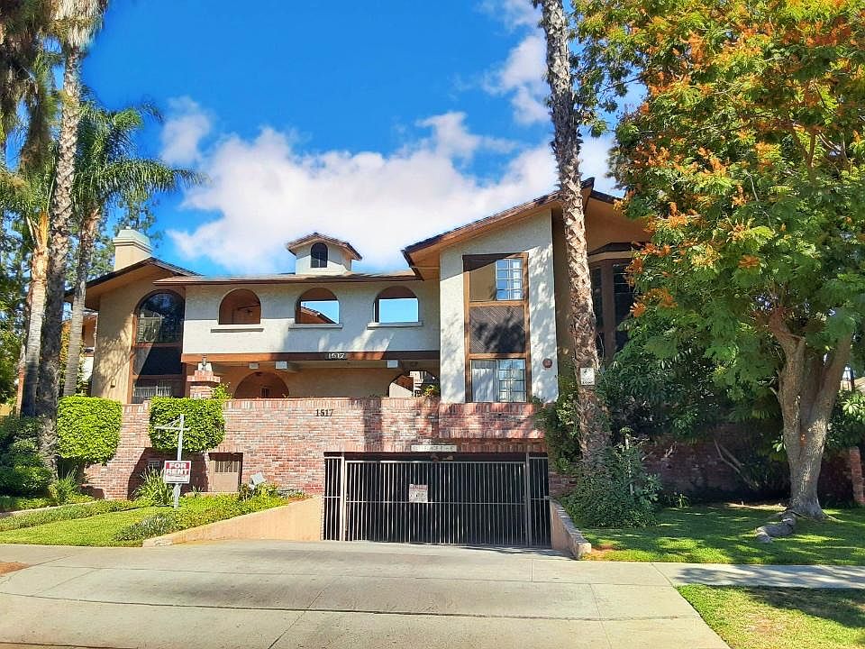 Mirabella Apartments