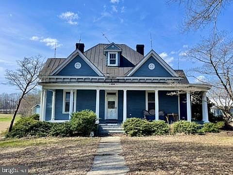 2nd image of 2136 Rocksprings Rd