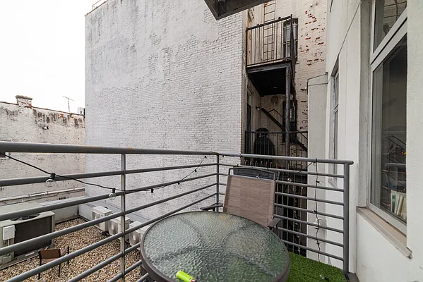 Rented by Joel Scharf, LREB | media 25