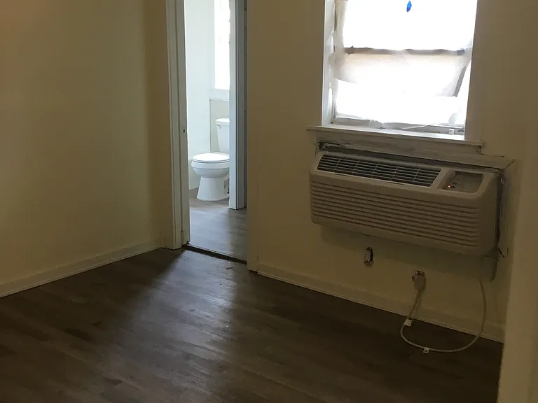 1807 S Valentine St — Photo 5