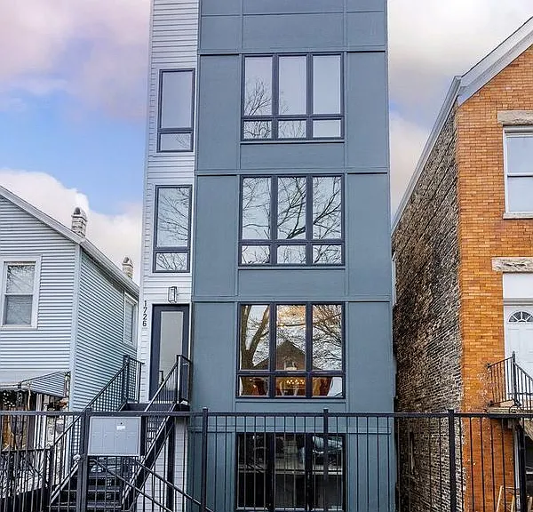 1726 W Cullerton St #1 — Photo 1